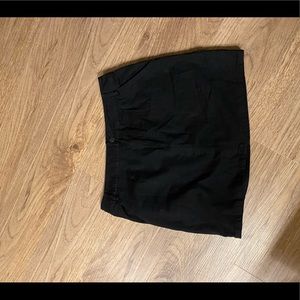 BLACK CARGO SKIRT WITH TAGS